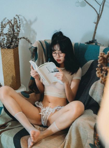 女人荫蒂添的好舒服A片_高清无水印完整版在线观看