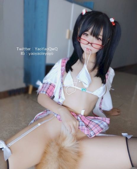 青青草原成人综合中文字幕_日韩电影完整在线观看