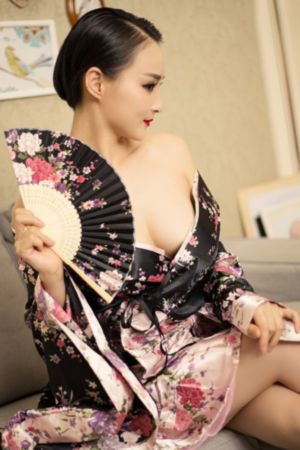 四虎三级影院_双语中字在线观看高清