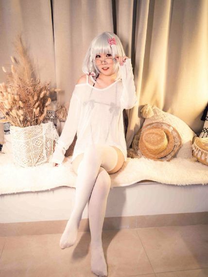 成人无码影片精品久久久_BD高清完整版免费完整版在线观看